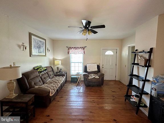 4th image of 23202 Village Rd