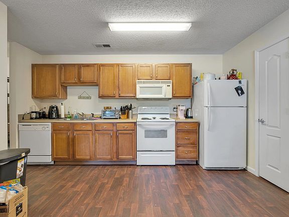 3rd image of 3000 S Adams St #822