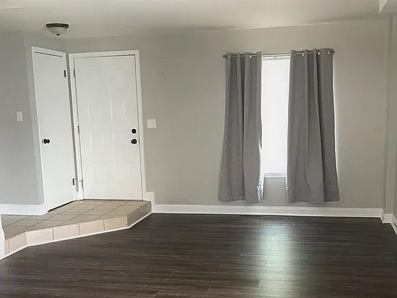 4th image of 1201 Capital St #1