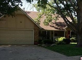 108 E Charlotte St, Broken Arrow, OK 74011