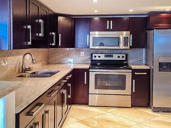 3rd image of 2750 NE 183rd St APT 206