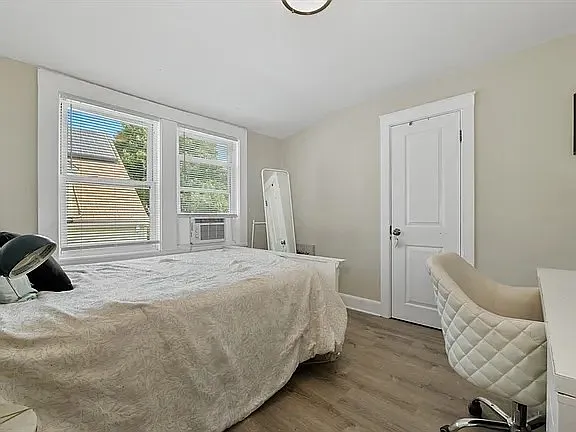 65-67 Lawn Ave #2 — Photo 8