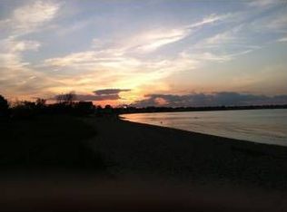 123 Alden Ave, Warwick, RI 02889