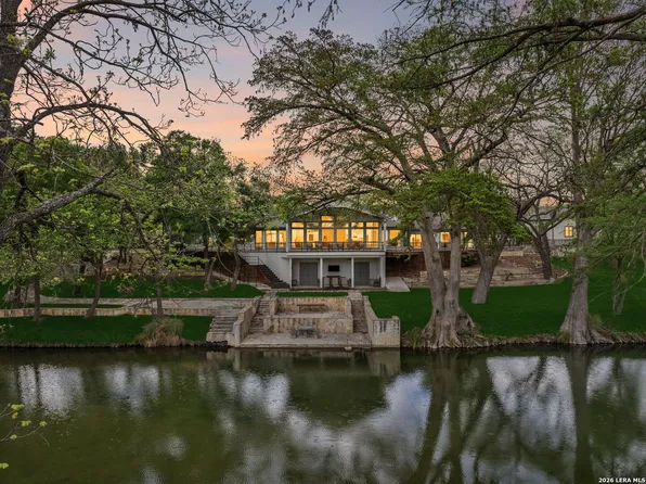 880 CENTER POINT RIVER RD, Kerrville, TX 78028