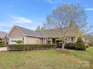 135 S Sunberry Trl, Fletcher, NC 28732