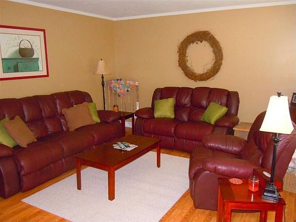 5th image of 424 Kenwood Ln