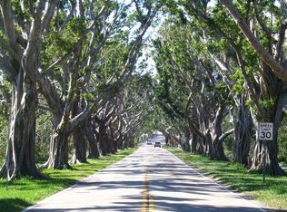 7411 SE Jamestown Ter, Hobe Sound, FL 33455