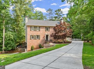 370 Kelson Dr, Sandy Springs, GA 30327