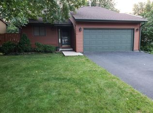 1374 Knoll Dr, Shoreview, MN 55126