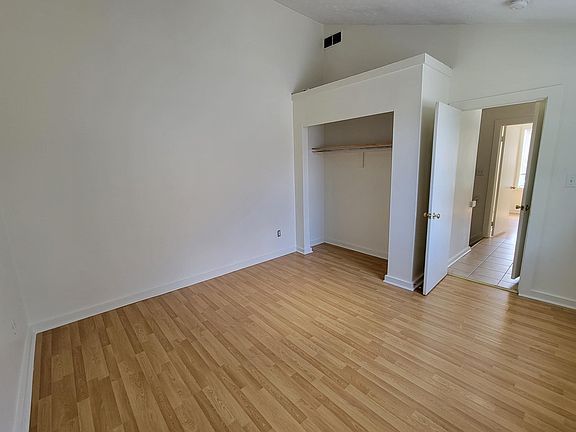 5th image of 1476 Indianola Ave