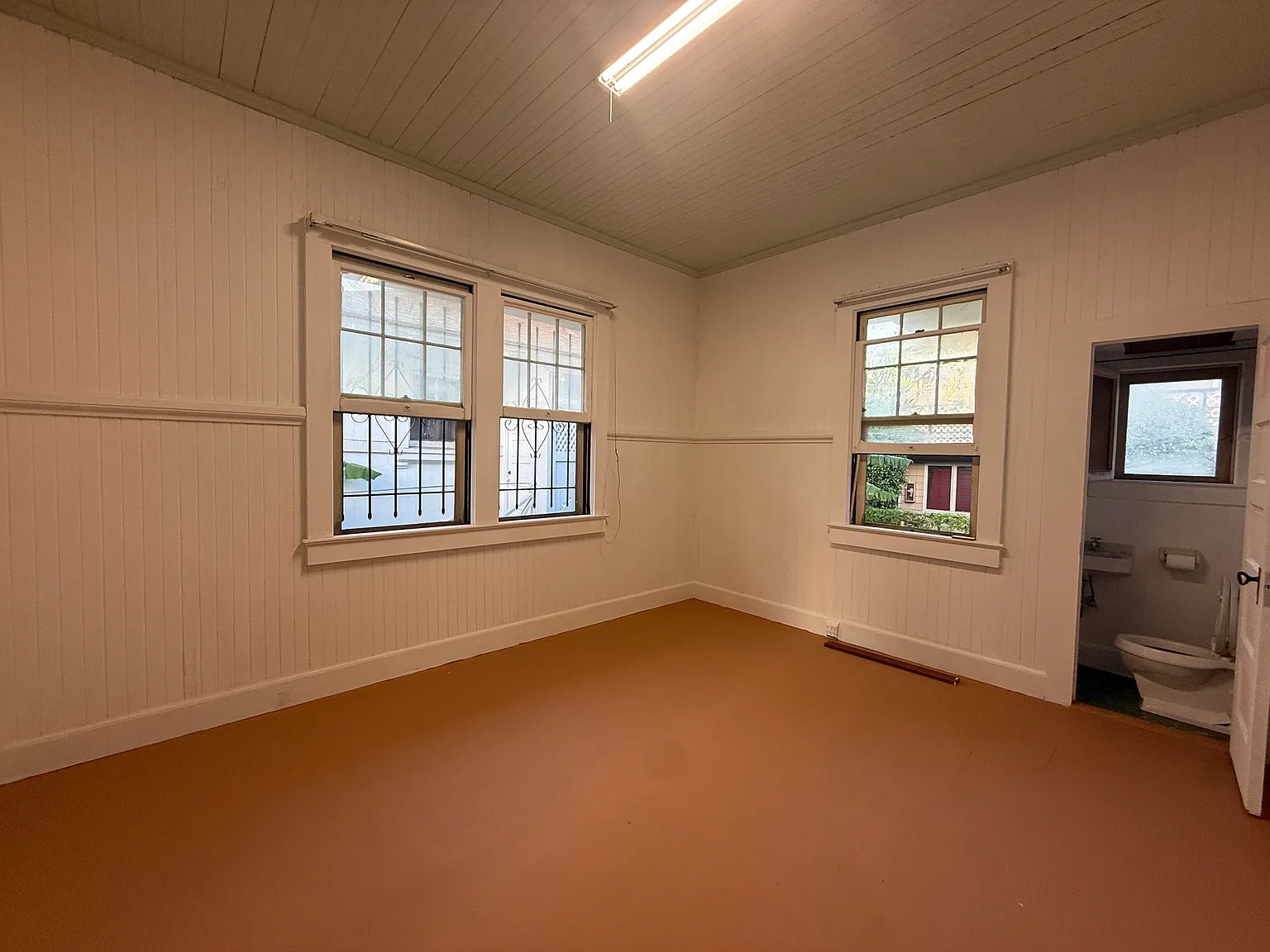 3 bed, 1.5 bath, 1512 sqft, $4,000 — Photo 2