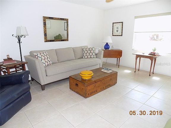 5th image of 1336 Glendale Cir W #233
