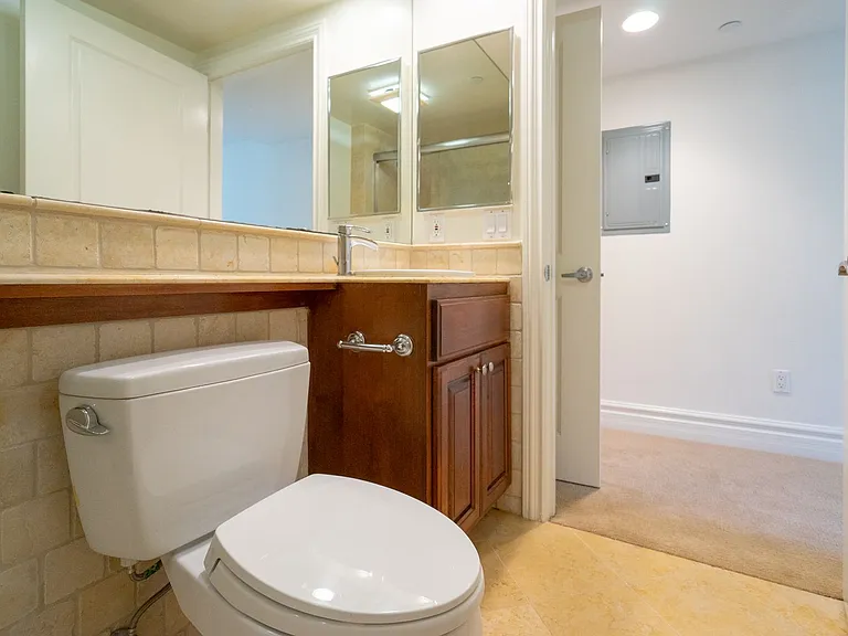 8610 Chalmers Dr — Photo 23