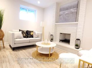 4137 Perivale Rd, Mississauga, ON L5C 3M7