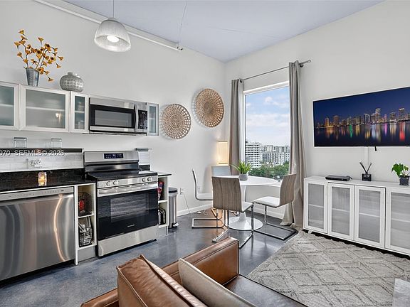 4th image of 10 SW South River Dr APT 1105