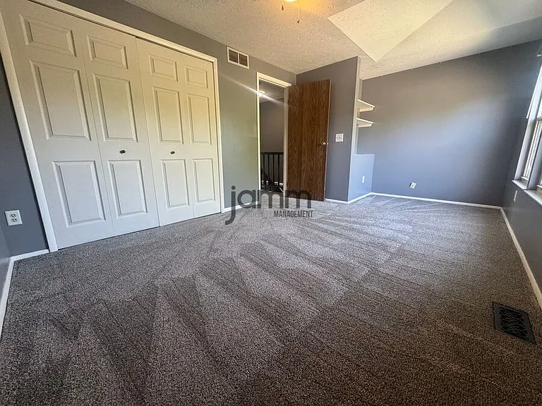 19479 Puritas Ave — Photo 15