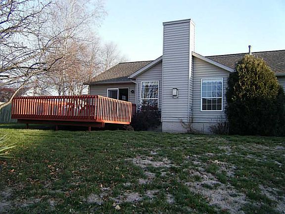 2nd image of 7711 Westbury Dr NE