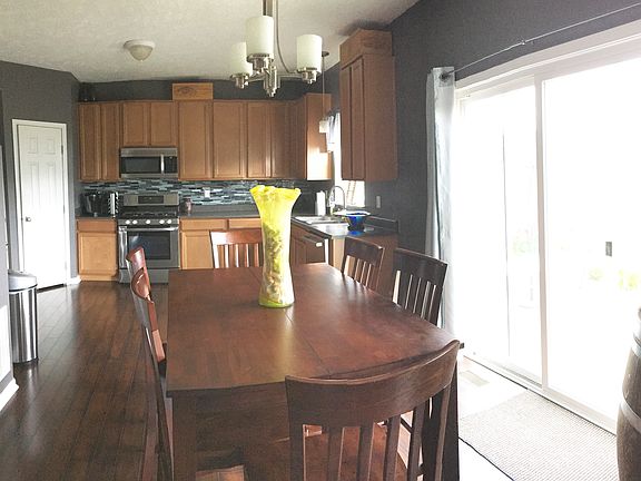 2nd image of 786 Chauncey Ln