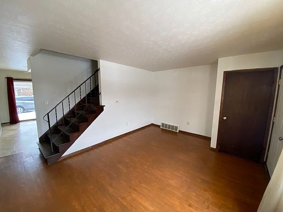 2nd image of 1162 McCarley Dr E