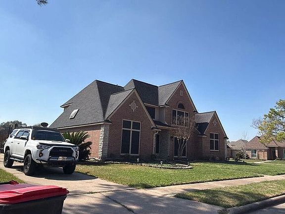 3rd image of 15039 Vistamont Dr
