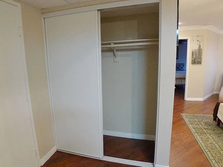 Villa De Adel Apts — Photo 85