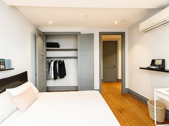 5th image of 264 Sullivan Pl APT 7B