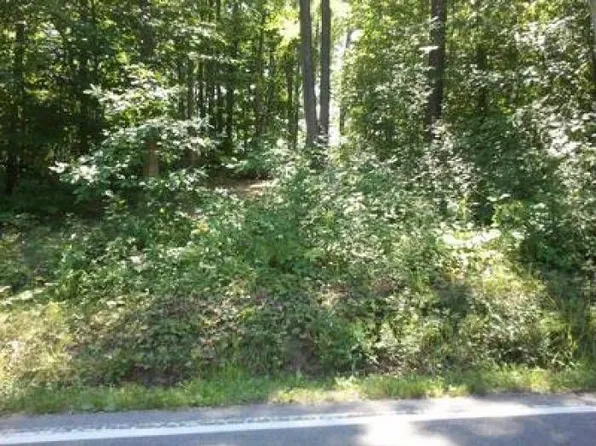 182 Hickory Pl, Columbiaville, MI 48421