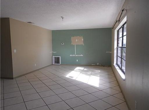 Home For Sale In Port Saint Lucie