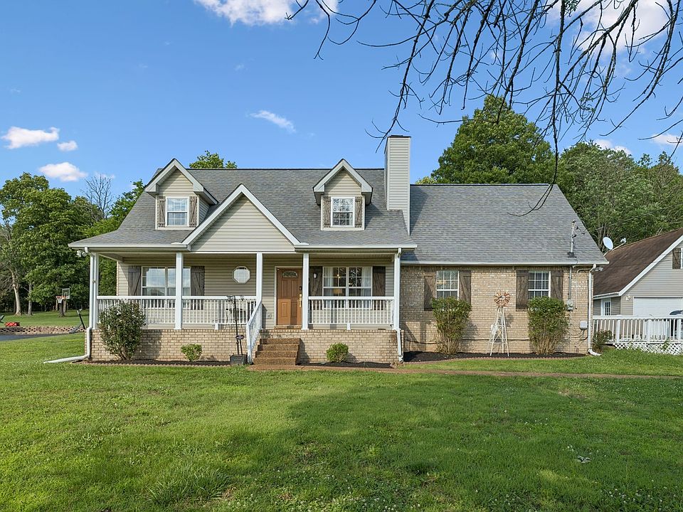 1st image of 636 Shelley Dr