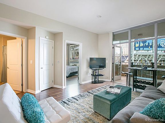 4th image of 253 10th Ave Unit 622
