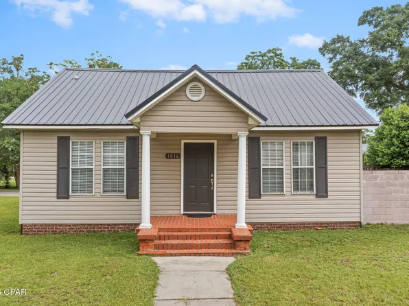 1016 10th Ave, Graceville, FL 32440