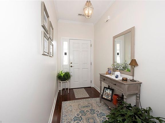 4th image of 401 Peace Rollins Ct