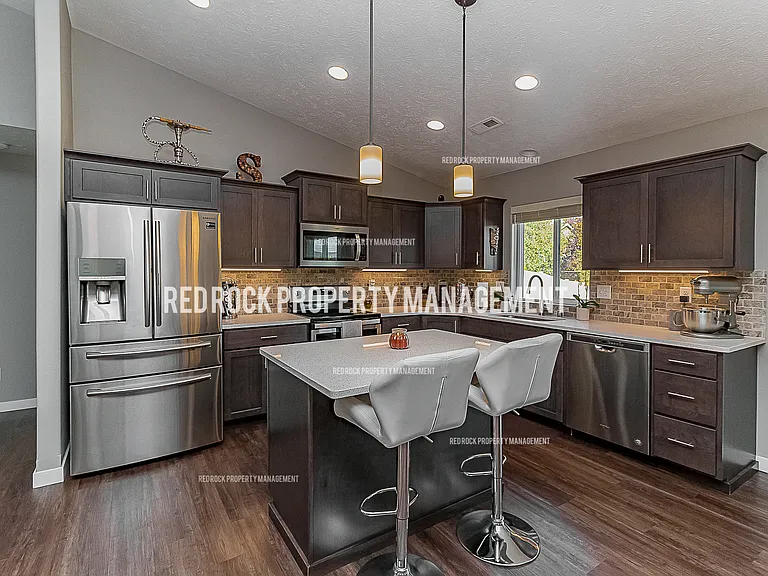 18431 E Selkirk Estates Rd — Photo 8