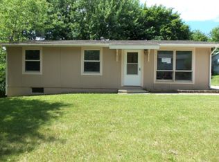 3867 Willow Heights Dr SW, Rochester, MN 55902