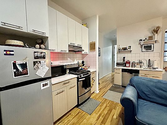 4th image of 420 Saint Nicholas Ave APT 2D