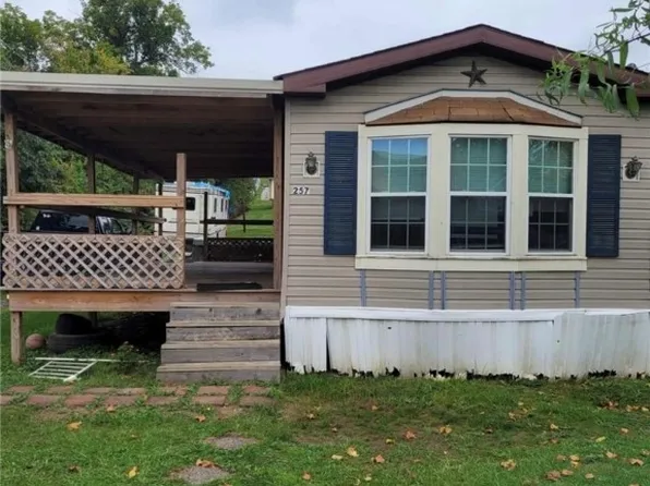 257 Broadway St, Quaker City, OH 43773