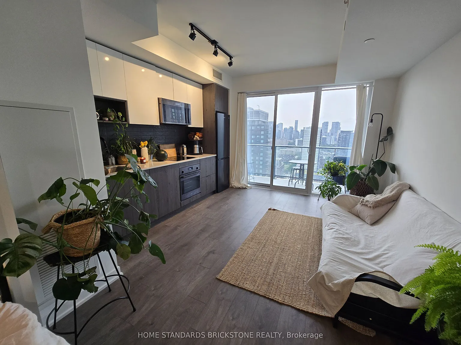 1 bed, $1,990 — Photo 2