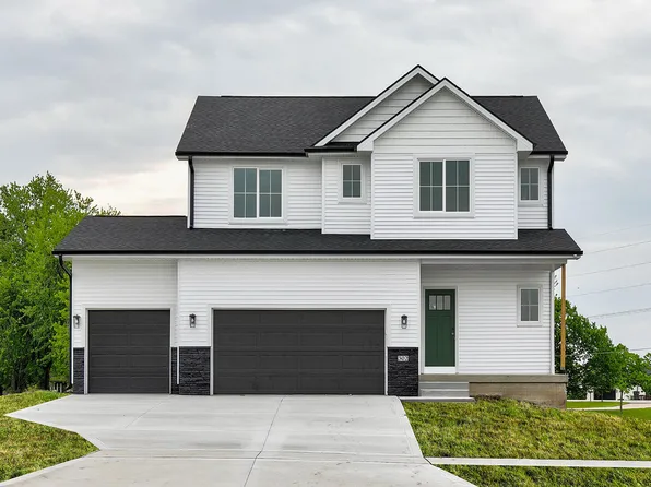 302 Springer Ct, Madrid, IA 50156