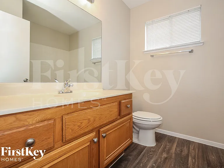 6533 Chilton Ct — Photo 13