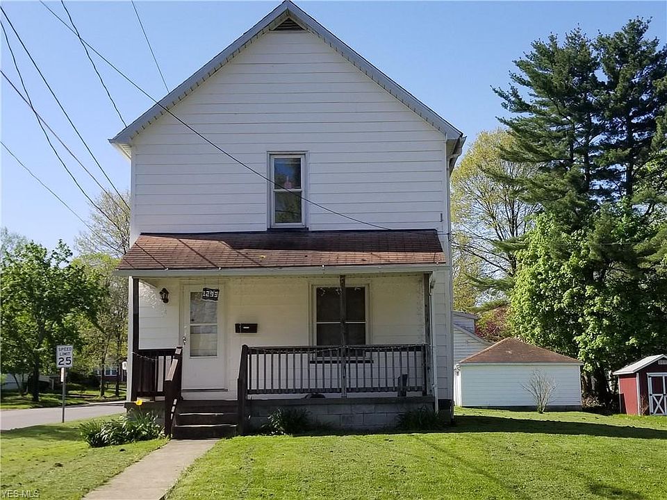 2nd image of 1293 Maple St