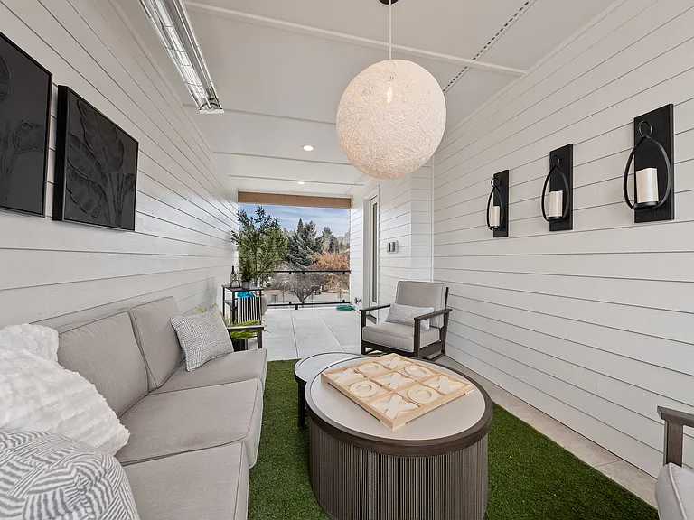 330 NE Quimby Ave #1 — Photo 31