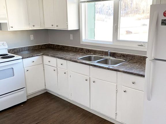 2nd image of 16 Saunderson Ave
