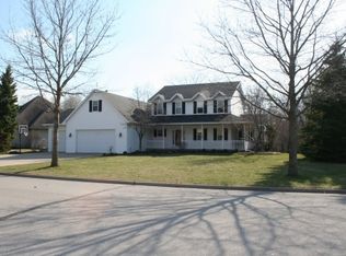 1820 Renaissance Ct, Green Bay, WI 54313