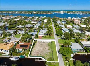 1645 Bonita Ct, Naples, FL 34102