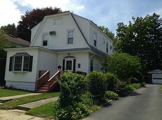 31 Bow St, Cranston, RI 02905