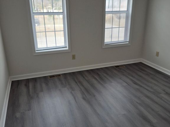 4th image of 704 Sutters Mill Rd