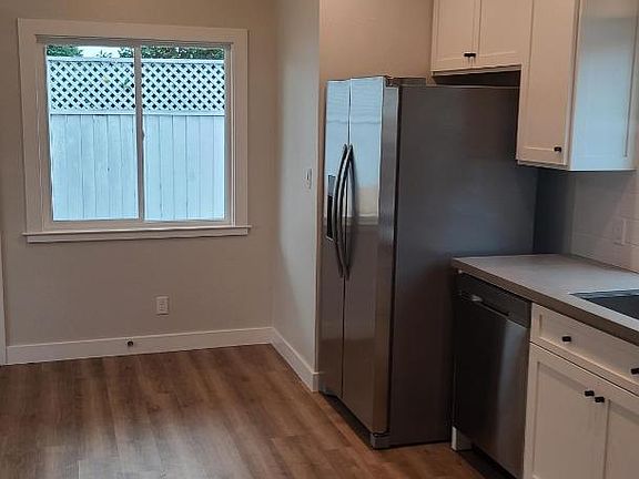 2nd image of 815 Carolina Ave