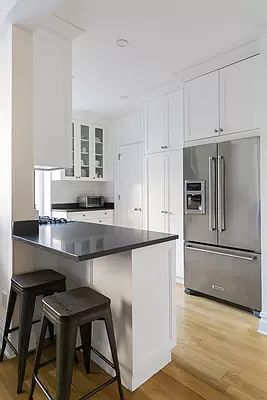 2nd image of 203 W 90th St APT 6A