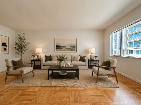 4th image of 101 17th St APT 15