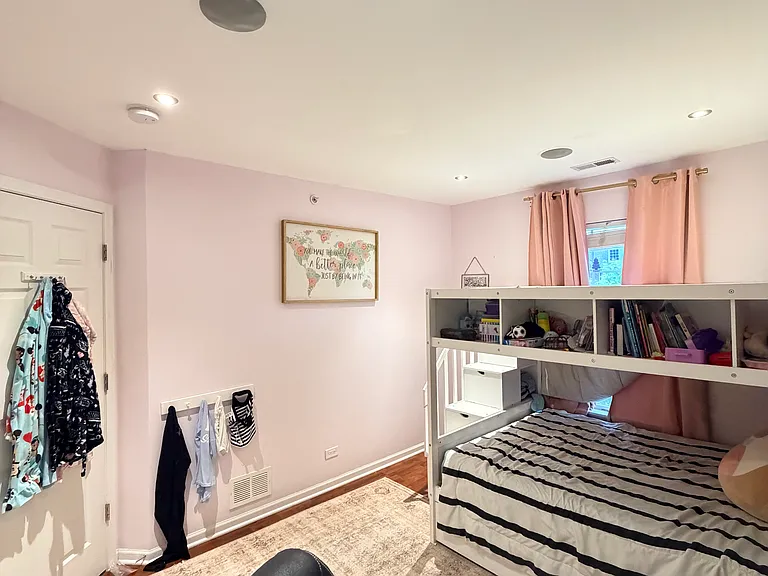 172 N East River Rd — Photo 40